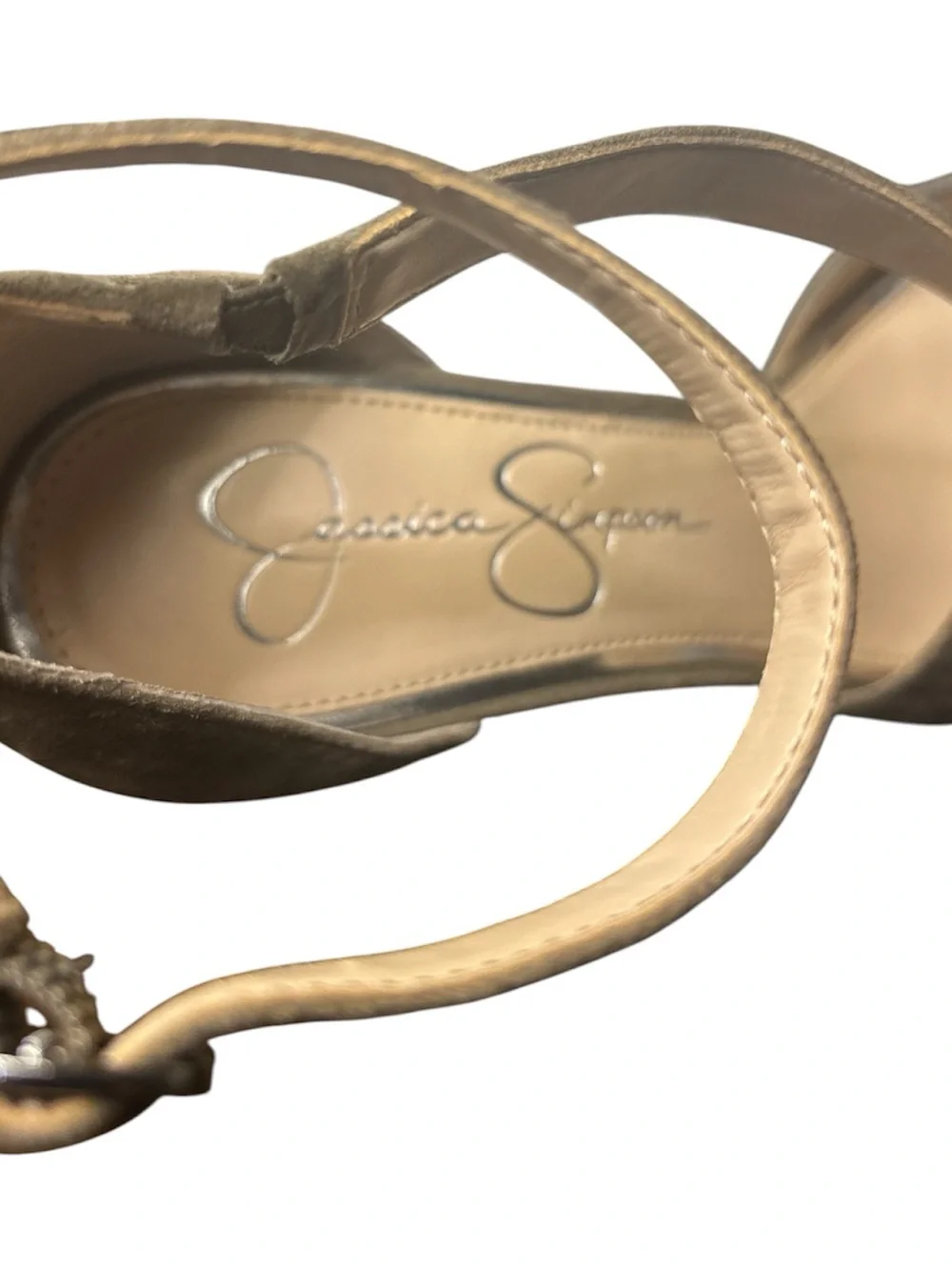 Jessica Simpson chic pointed